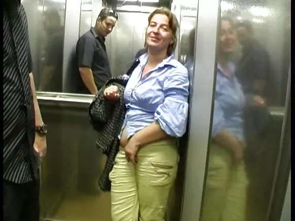 Gangbang ti Lola, gangbang m’ɔ ti kpɛnngbɛn’n, ɔ fa bian nin bla nna nga be fa fite nzra nun’n.