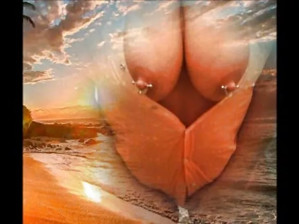 Xxx video avec grands grands jouant en quatre.