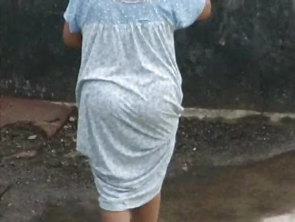 Ɔ maan, be kwla fa be ɲin sie i like nga be flɛ i kɛ - Voyeur Ass.