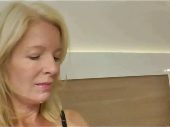 Anal blonde milf mature Mexique bla kpɛnngbɛn be su kunndɛ bian annzɛ bla.