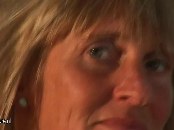 Gratuit vieux gras européen mature femme joue avec il sei-même.