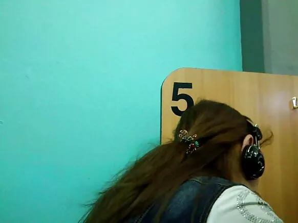 Bla kpɛnngbɛn mɔ be le nvɛnwun’n be sa nun’n, be bue 2 cyber cafe 2 su.