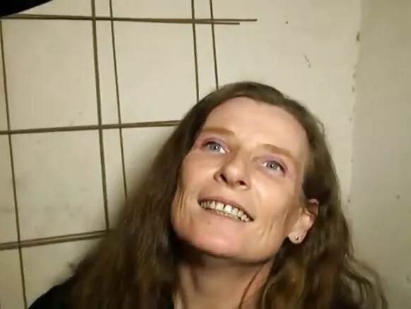 Elisa fu xxx mature nun video nga be yili i awlo lɔ’n, ɔ fin Aflansi lɔ junman difuɛ’m be sa nun.