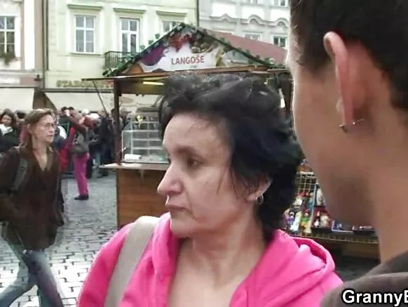 Nannin kpɛnngbɛn m’ɔ le nvɛnwun dandan’n, nannan bla m’ɔ ti touristi’n, ɔ tu i akɔba’n su.